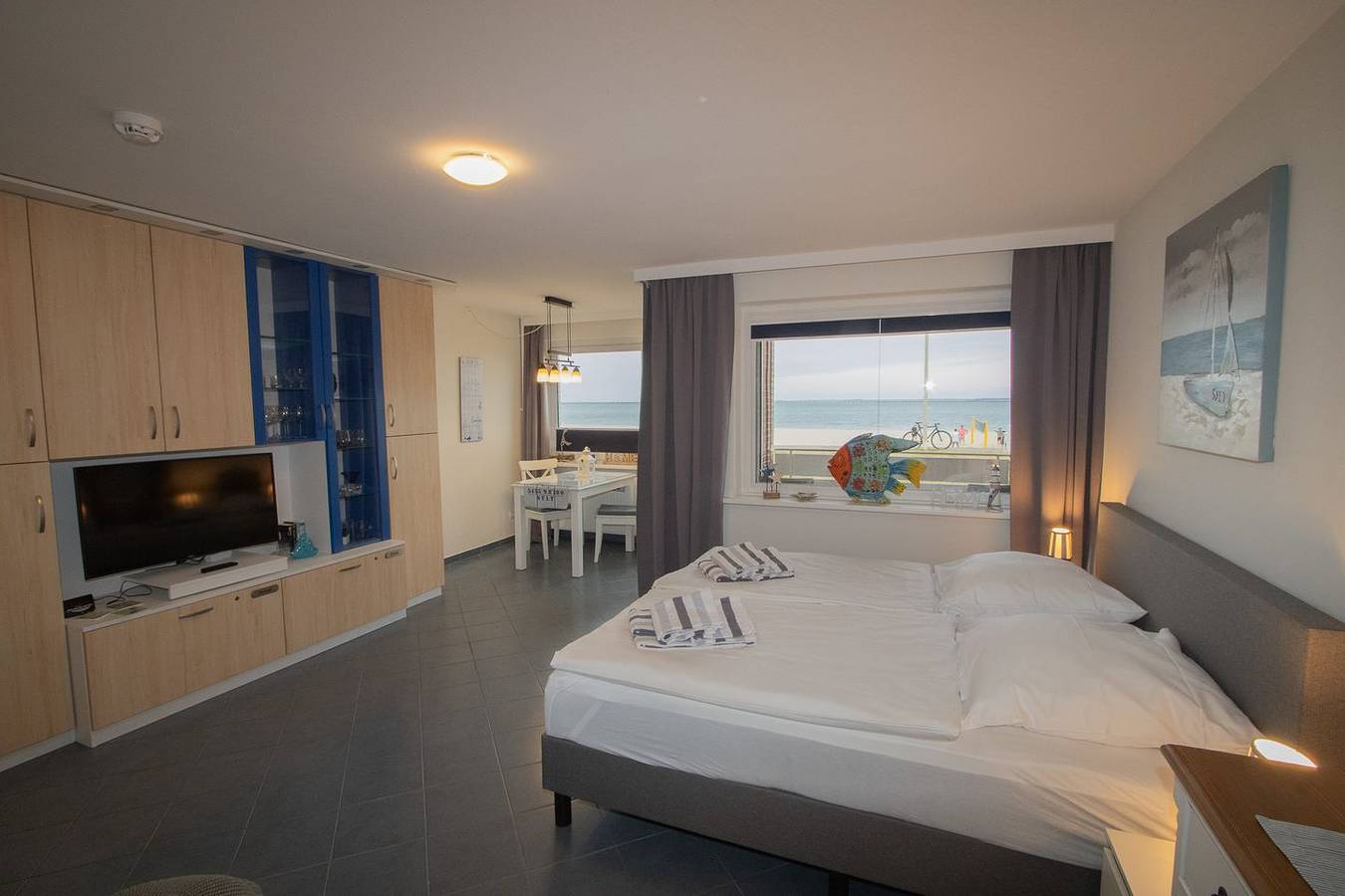 Ganze Wohnung, Modernes Appartment mit Balkon in zentraler Lage mit Blick auf den Oststrand ! in Hörnum, Sylt