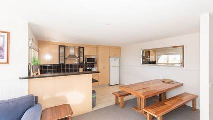Holiday Home for 10 People in Jindabyne, New South Wales, Photo 2