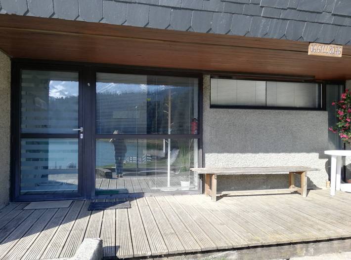 Gîte pour 3 personnes, avec vue sur le lac et terrasse, animaux acceptés