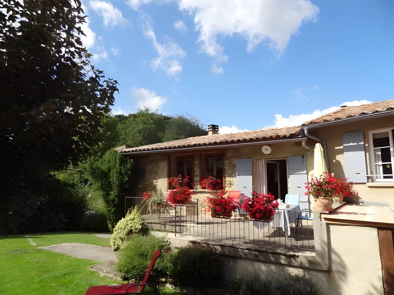 Gîte La Grange Neuve, au pied du Château de Montségur in Montferrier, Ariège