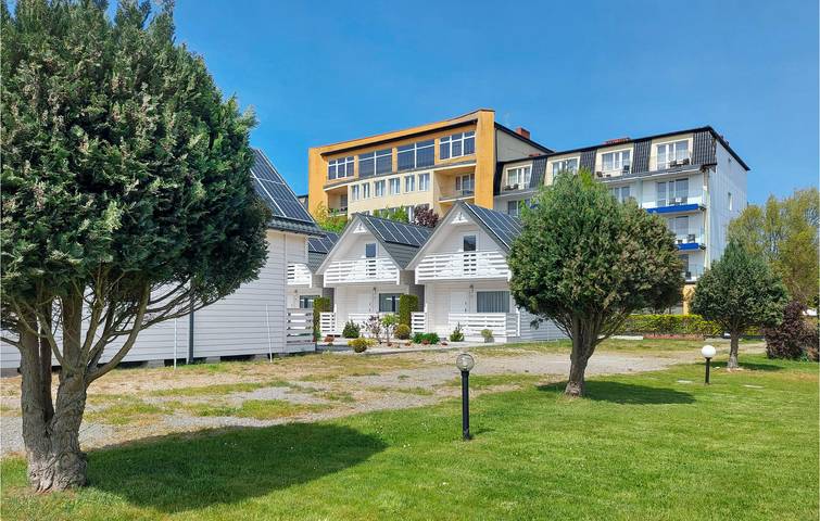 Ferienhaus für 6 Personen mit Terrasse in Darłówko, Darłowo