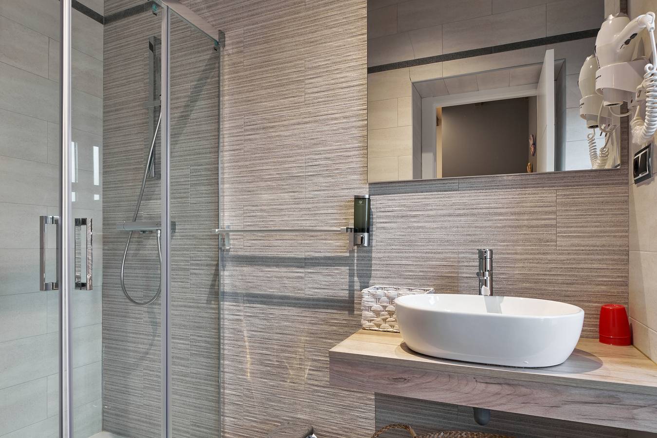 Habitación 'Habitacion 4' con piscina compartida, terraza compartida y Wi-Fi in Ferreras de Abajo, Provincia de Zamora