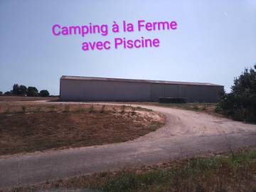 Gîte pour 4 personnes, avec jardin et piscine à Corme-Royal