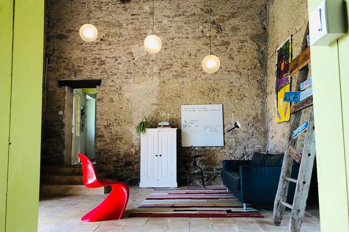 Location de vacances pour 5 personnes, avec vue et jardin, adapté aux familles à Bellenaves - 4