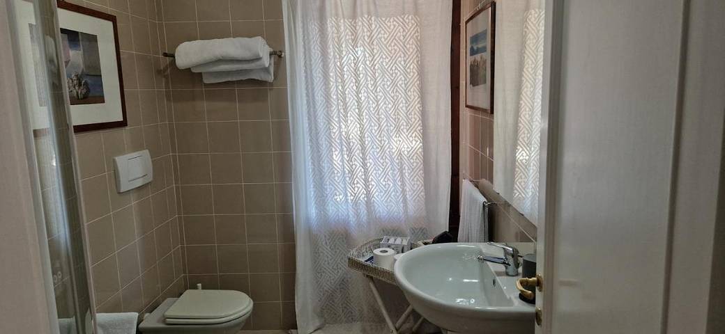 Chambre d’hôte pour 3 personnes, avec sauna ainsi que jardin et jacuzzi à Pérouse - 2