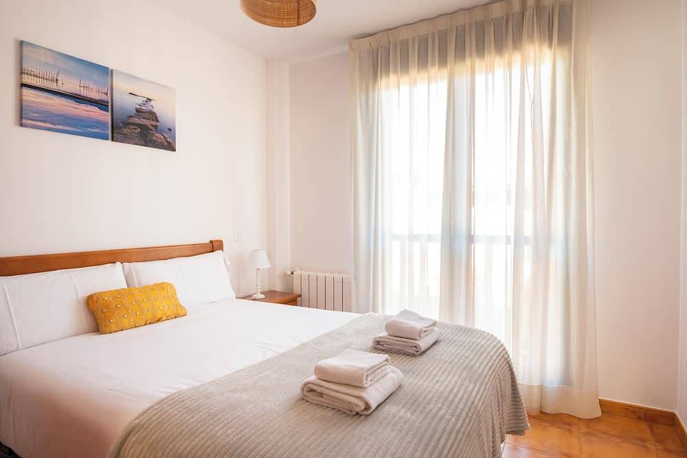 Entire apartment, Apartamento Brisa de Cantábrico Piscina y Parking in Prellezo, Val de San Vicente