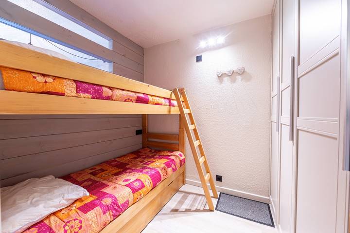 Apartamento entero, Apartamento de vacaciones para 5 personas con balcón in Le Corbier, Villarembert