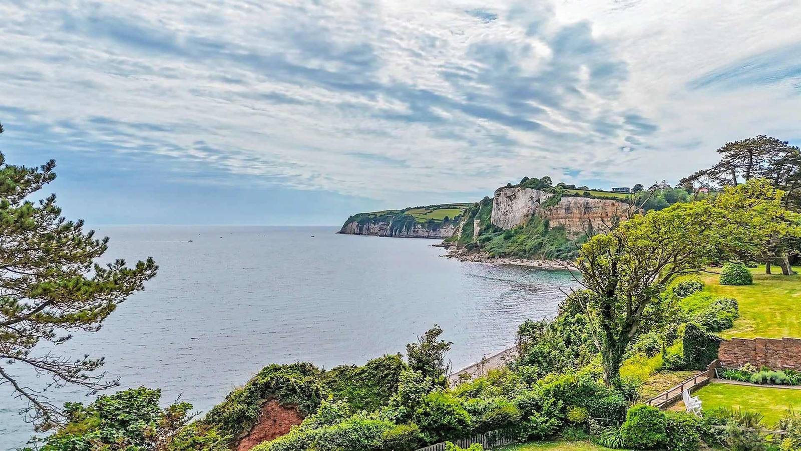 Entire studio, Stonecliffe Sea View Escape in Seaton, Devon