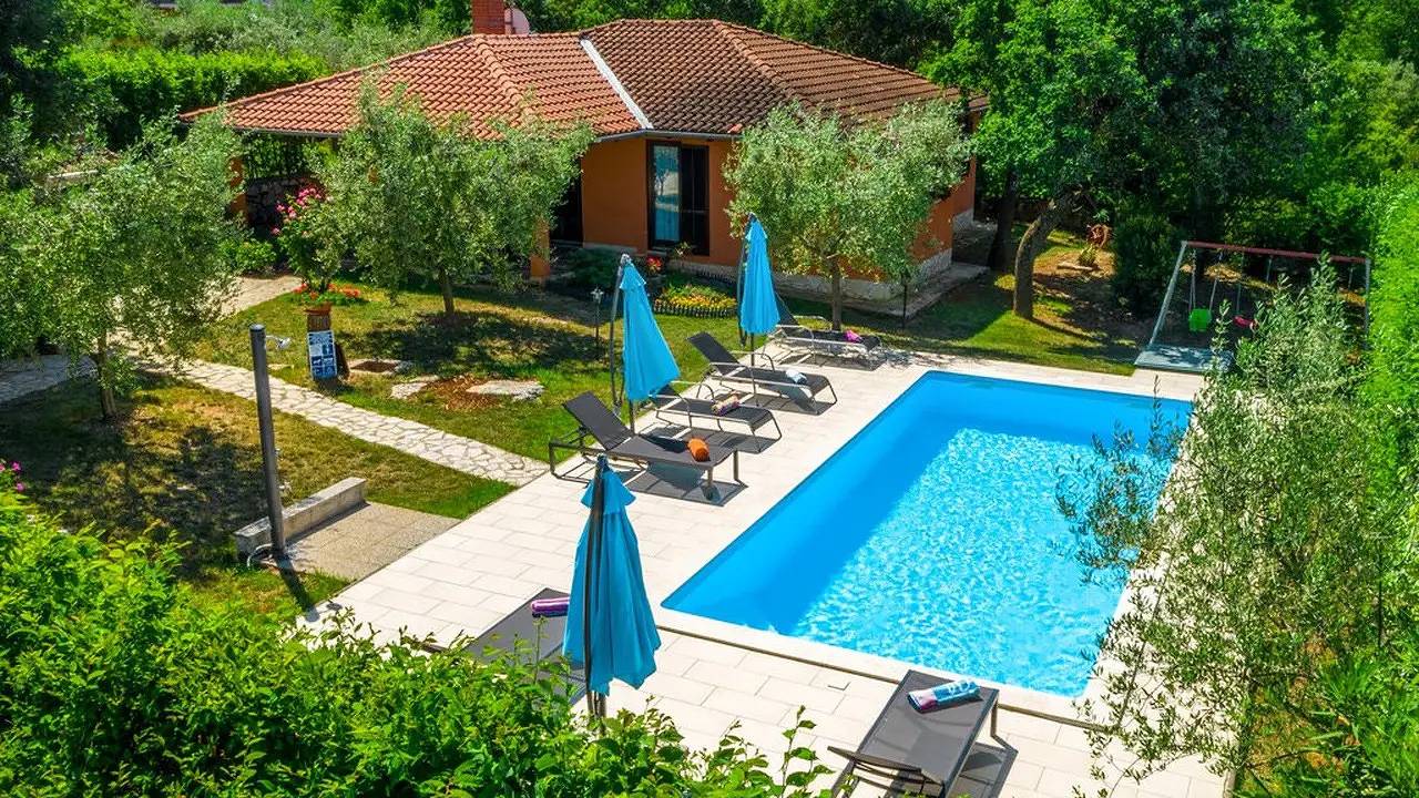 Ferienhaus für 8 Personen (110 m²) in Sveti Lovreč in Sveti Lovreč Pazenatički, Zentralistrien