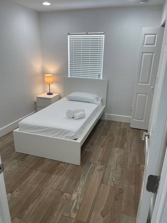 Historic house with memory foam king suite close to downtown. in West Palm Beach, Palm Beach County