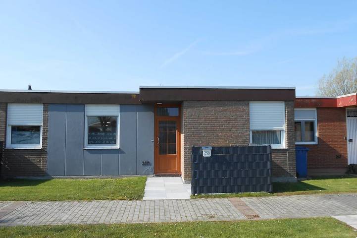 Ferienhaus für 4 Personen, mit Terrasse und Garten in Bensersiel