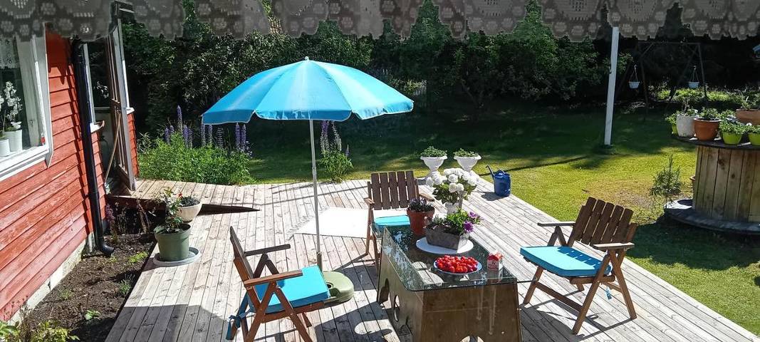 Ferienhaus für 5 Personen, mit Balkon und Whirlpool sowie Terrasse und Garten