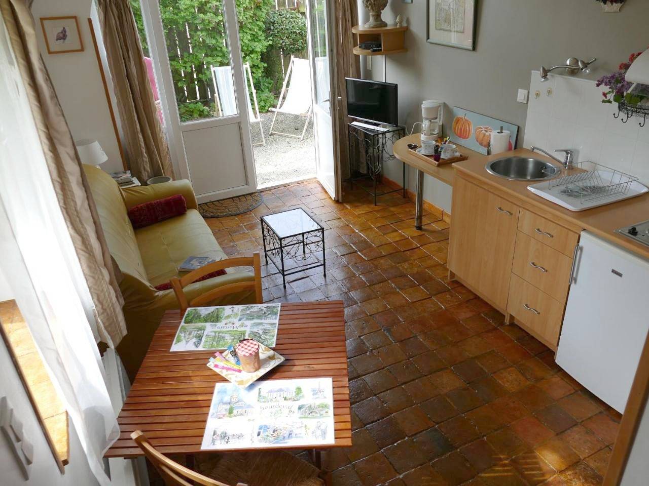 Appartement entier, Studio (2 Adults) in Sourdeval, Région d'Avranches