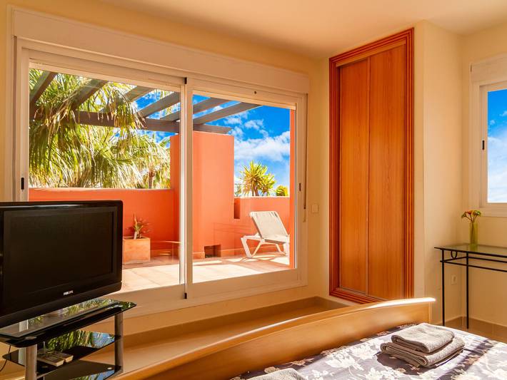 Holiday apartment for 6 people, with pool and terrace as well as garden and hot tub - 1