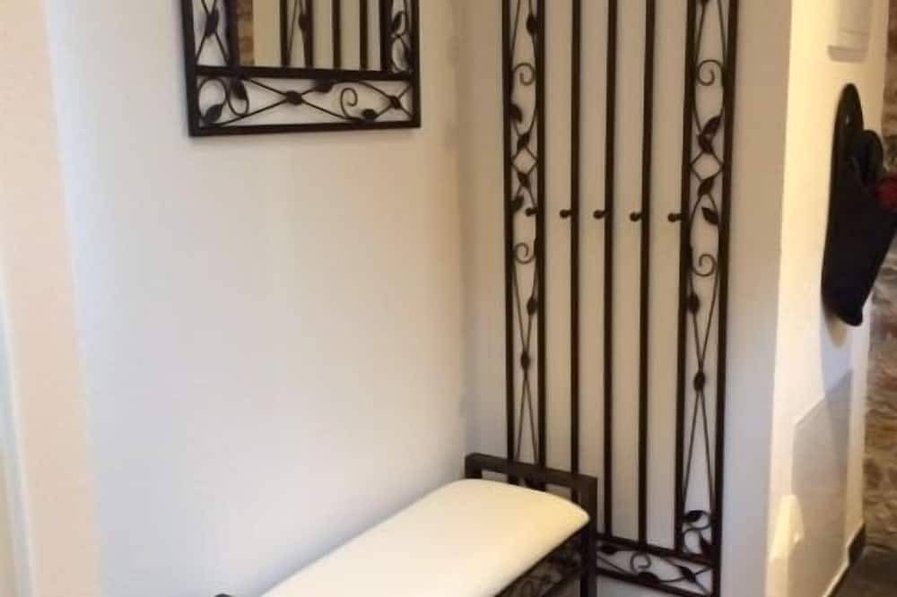 Ganze Wohnung, Wellness Relax Loft (70qm) mit integrierter Sauna, Kaminofen und eigener Terrasse in Tauberbischofsheim, Taubertal