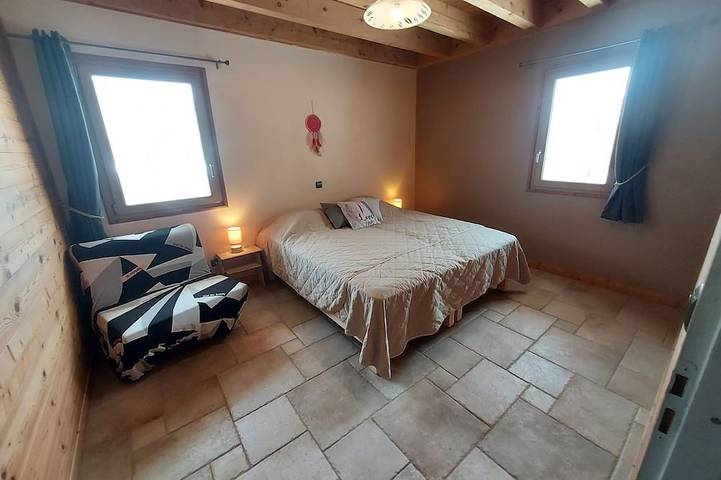 Location de vacances pour 12 personnes, avec jardin et balcon à Le Noyer - 4