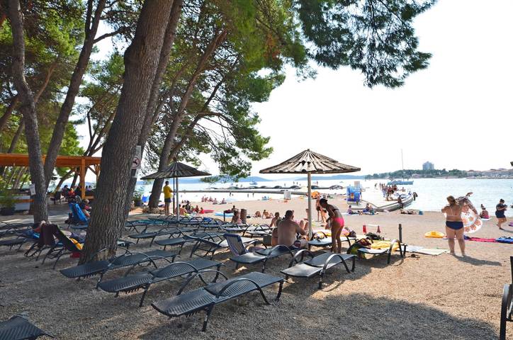 Ferienwohnung für 10 Personen, mit Balkon und Terrasse in Vodice