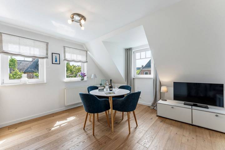 Ganze Wohnung, Haus Conwind. - Wohnung 2 (78 m²). In Keitum für bis zu 4 Personen mit 2 Bädern. in Keitum, Sylt (Gemeinde)