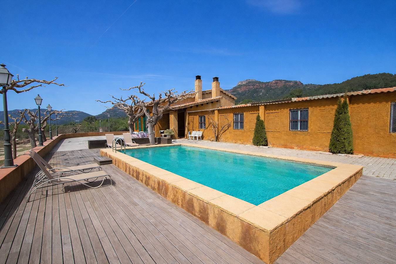Your own private estate just 20km from Salou! in Alforja, Baix Camp