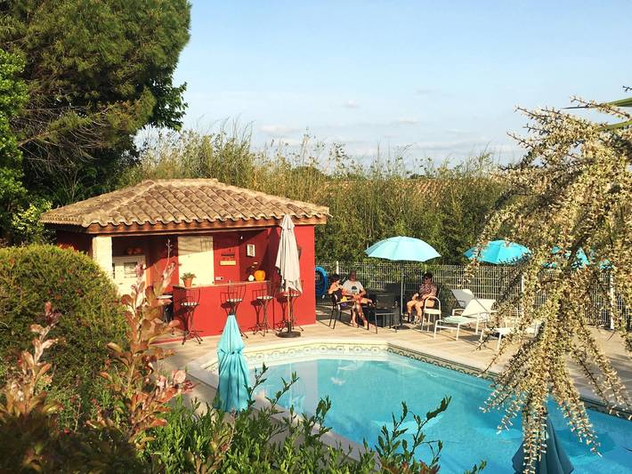 Gîte pour 6 personnes, avec piscine et terrasse