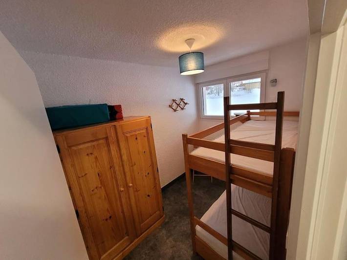 Gîte pour 6 personnes, avec vue ainsi que vue sur le lac et balcon à Thollon-les-Mémises - 3