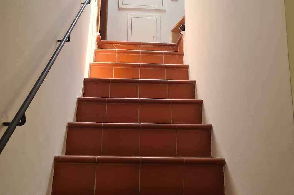 Appartamento intero, Charming Home by Ancient Walls in Prato, Provincia di Prato