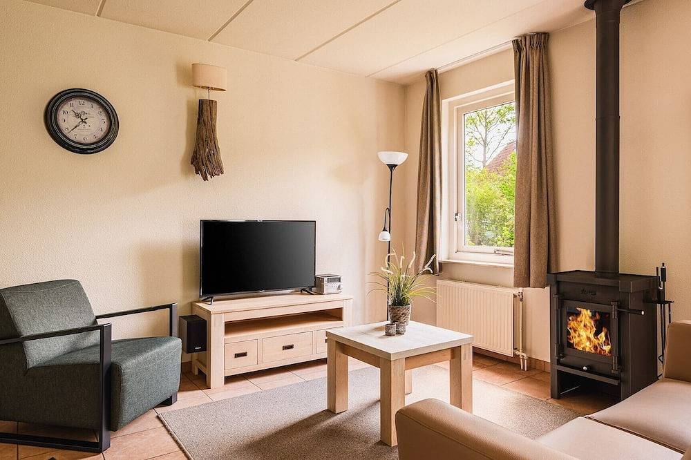 Detached 6-person bungalow in Drenthe
