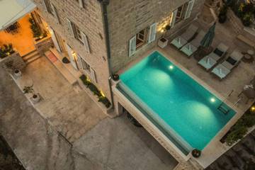 Villa for 10 Guests in Montenegro, Picture 1