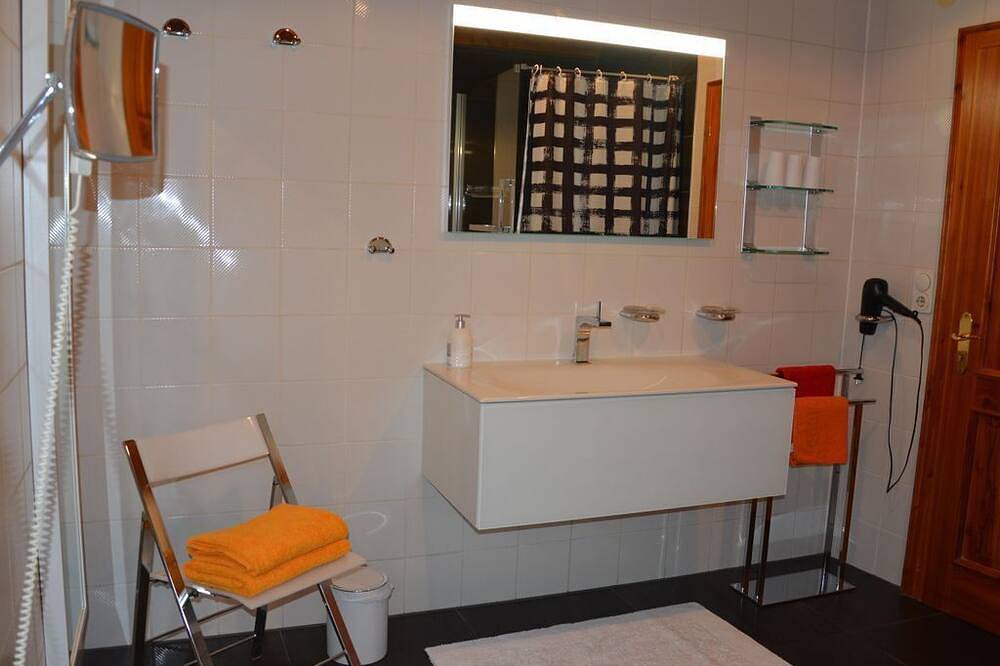 Ferienhaus 1534 - Ferienhaus, Dusche und Bad, Wc, 2 Schlafräume in Hambach (Neustadt), Neustadt an der Weinstraße