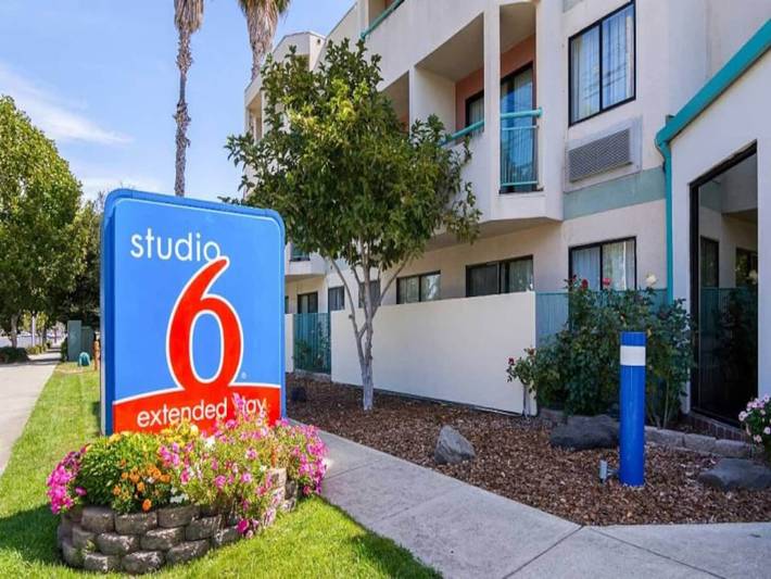 Ganze Wohnung, 1 Queensize-Bett | Mob Acc Ri Shwr Nsmk Micfridg in Concord (CA), Contra Costa County