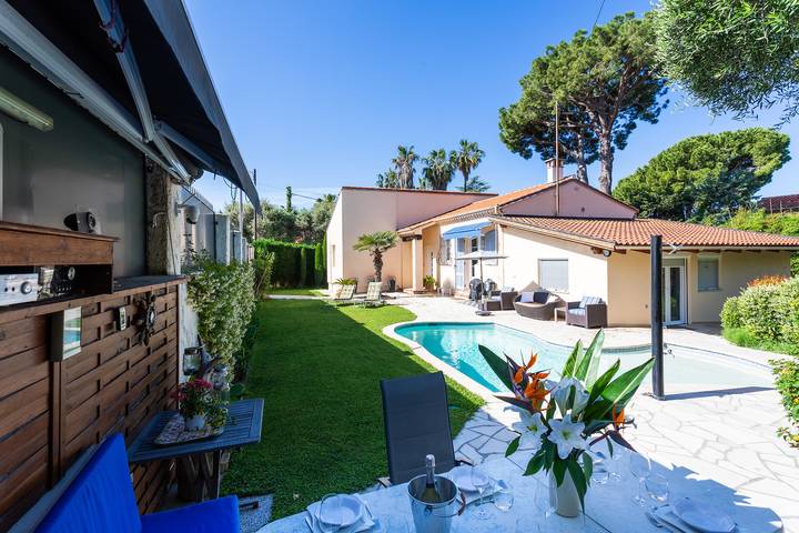 Villa for 6 people in Antibes