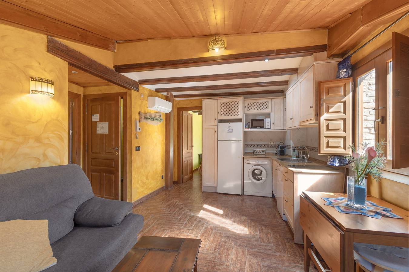 Apartamento entero, Apartamento 'Melihah' con Wi-Fi y aire acondicionado in Daroca, Provincia de Zaragoza