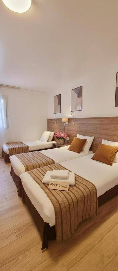 Hôtel pour 4 personnes, avec vue et terrasse à Corbigny - 2