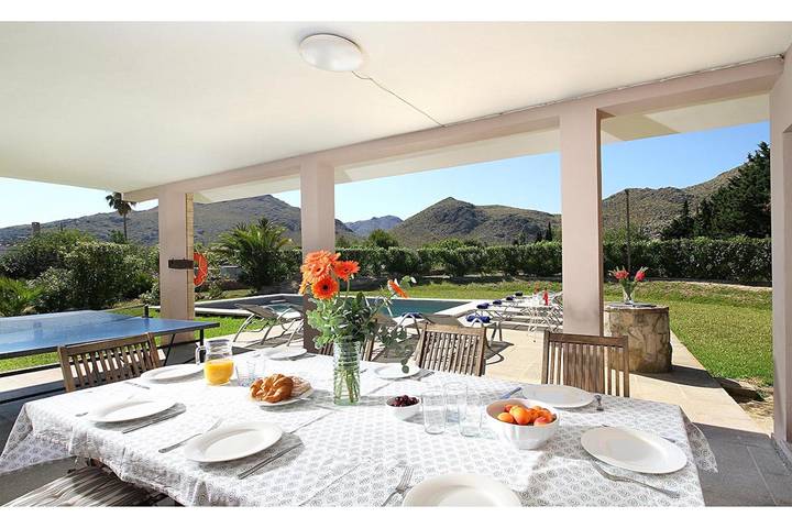 Finca Villa Animeta with Mountain View, Pool, Garden & Wi-Fi in Port de Pollença, Pollença
