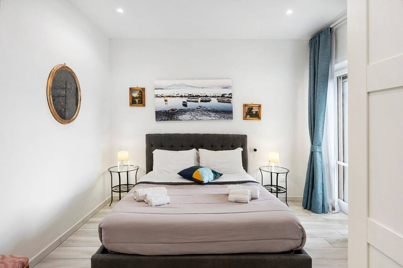 „Di Palma Suite Doppia“ mit gemeinsamer Terrasse, Wlan und Klimaanlage in Neapel in Neapel, Neapel Provinz