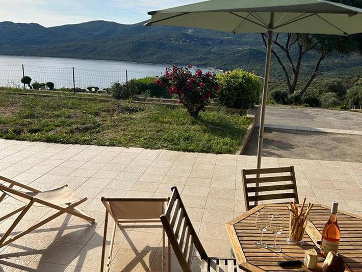 Appartement de vacances pour 4 personnes, avec piscine et terrasse