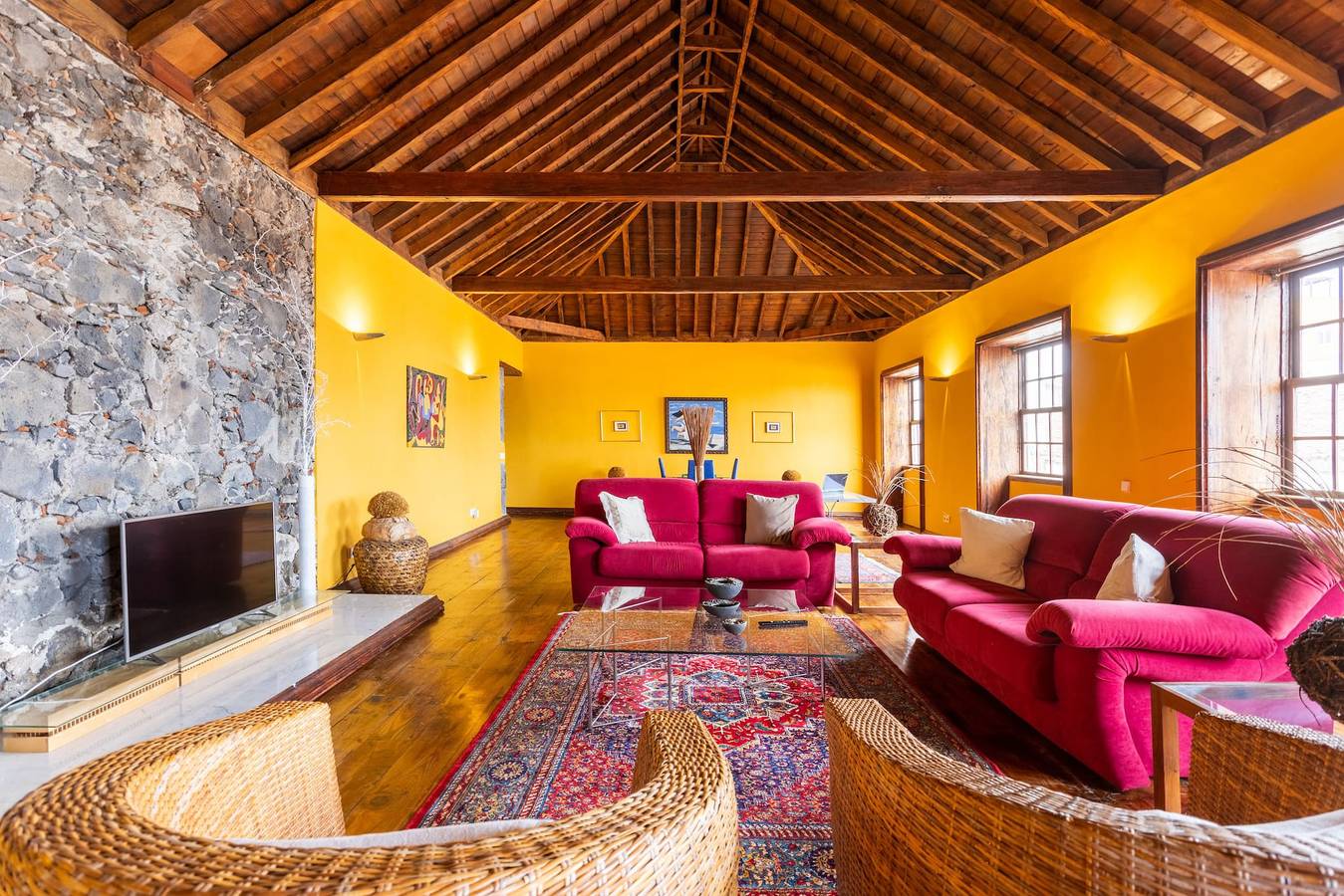 Entire apartment, Live Orotava Old Attic National Heritage in Villa de La Orotava, La Orotava