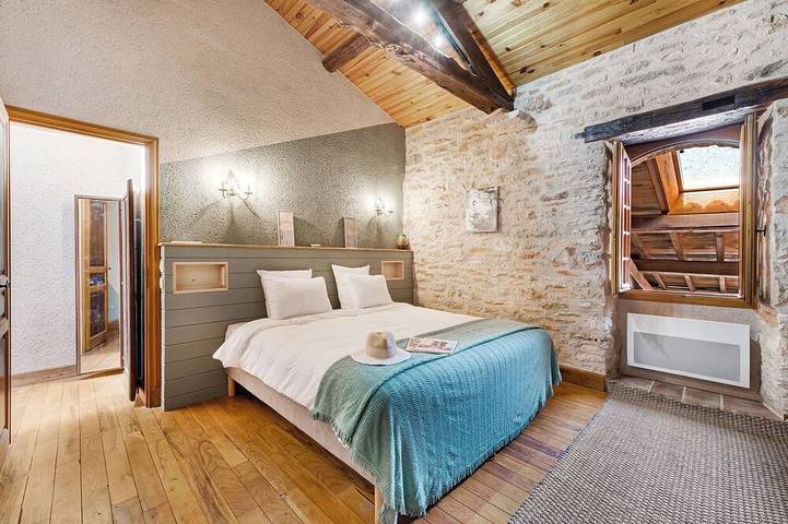 Location de vacances pour 23 personnes, avec Terrasse ainsi que Jardin et Piscine à Saint-Antonin-Noble-Val - 3