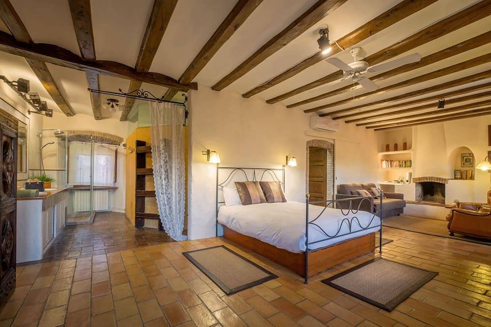 Entire apartment, Can Felip Apartment with Fantastic Views in Palafrugell, Costa Brava
