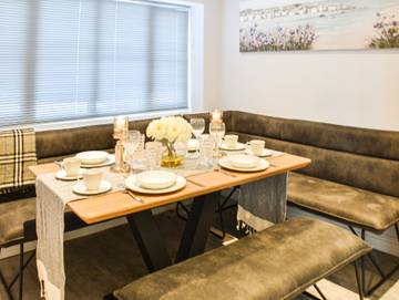 Log Cabin for 4 People in Gorleston, Great Yarmouth, Photo 3