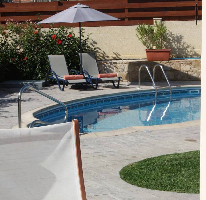 Location de vacances pour 4 personnes, avec balcon/terrasse et vue sur l’océan dans Πισσούρι - 3