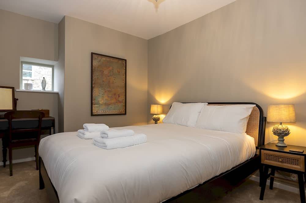Pass the Keys | A Hidden Gem in the Heart of Wells, Somerset in Wells, Somerset