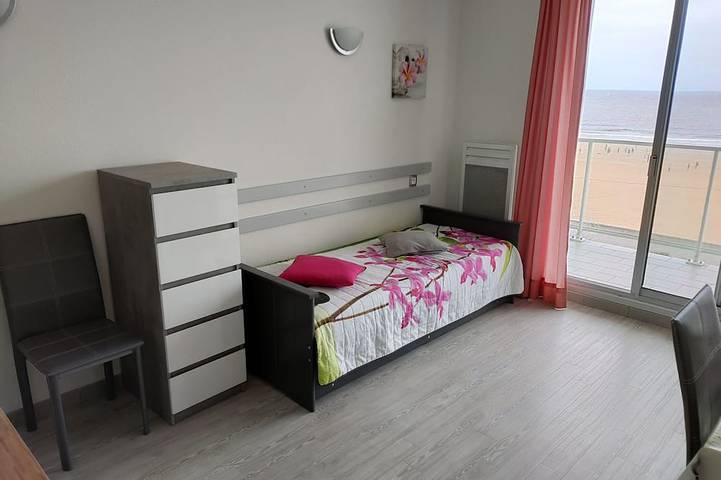 Apartamento entero, Una ubicación excepcional para este estudio y frente al sur del mar in Pornichet, Côte de Jade