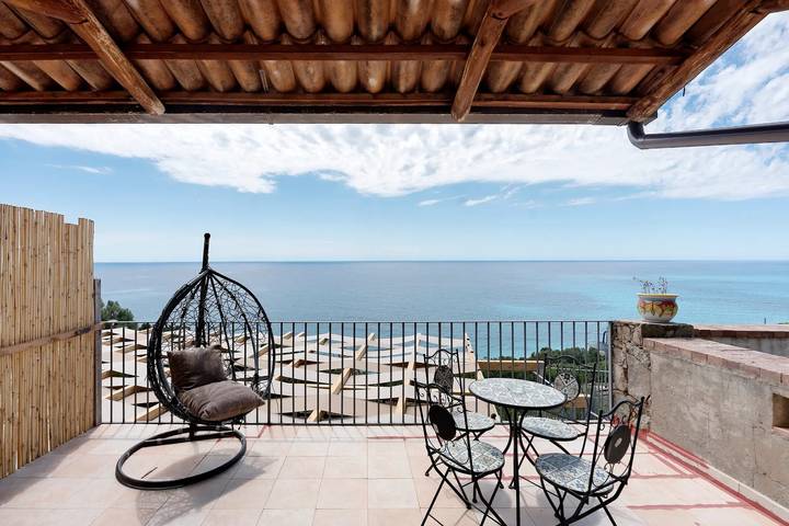 Zimmer Ponente mit Gartenblick, Wlan und Klimaanlage in Caprioli, Pisciotta