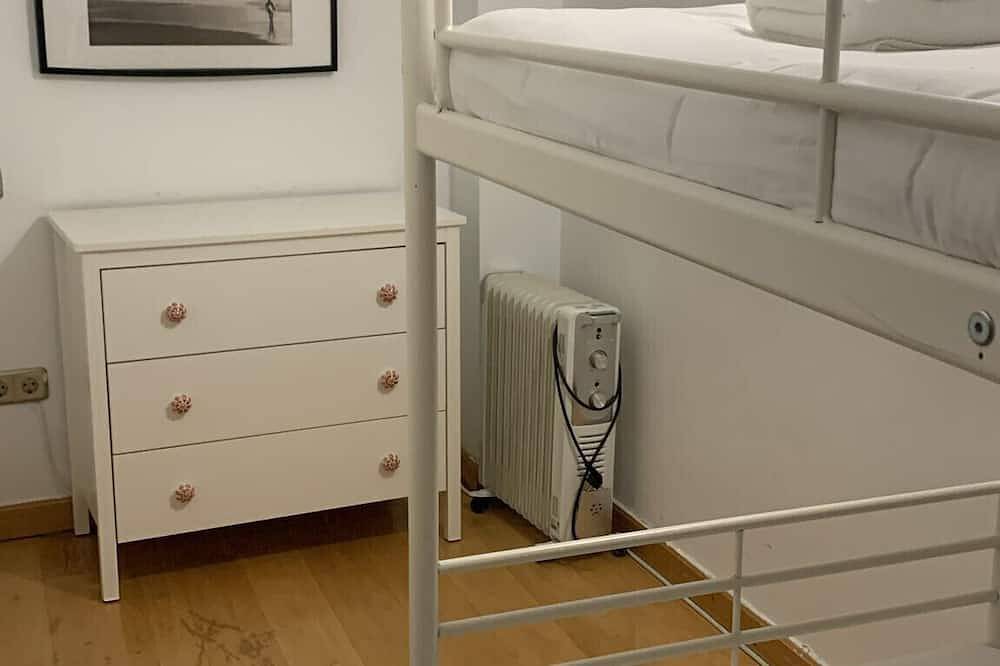 Appartement entier, Penthouse Chic au Cœur Historique de Madrid in Centro (Madrid), Madrid