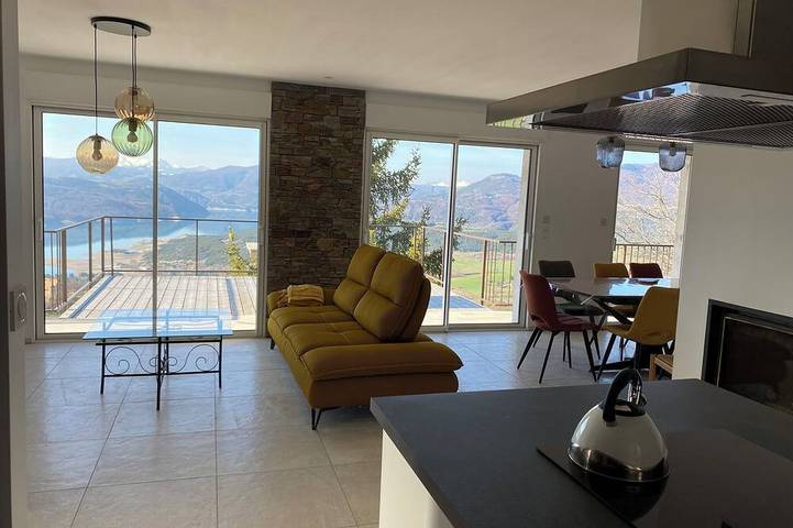 Villa Morgon 160m² in 2 apartments, swimming pool, sauna, 5 bedrooms, sublime lake view in Prunières, Nationalpark Écrins
