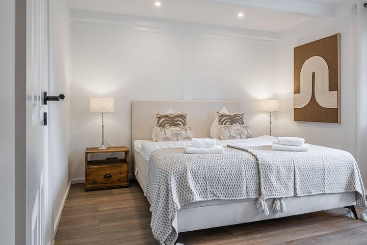 Ganze Wohnung, Entspannte Ferienwohnung „Nordseelounge“ direkt am Meer auf Pellworm! in Tammensiel, Pellworm