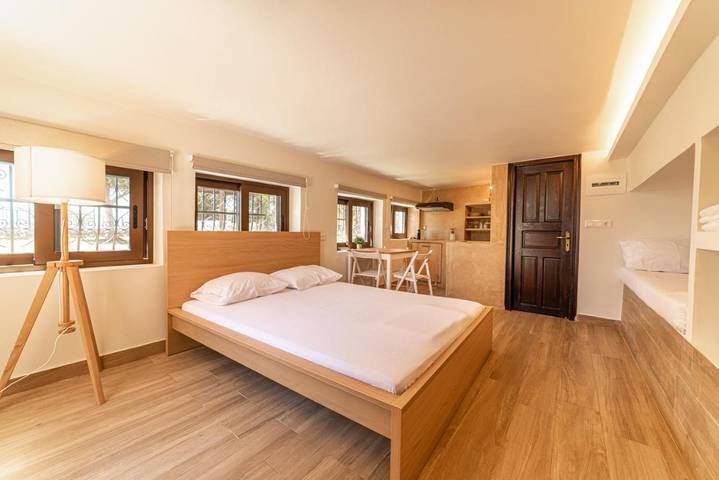 Maison d’hôte pour 3 personnes, avec vue et jardin dans Égine - 4