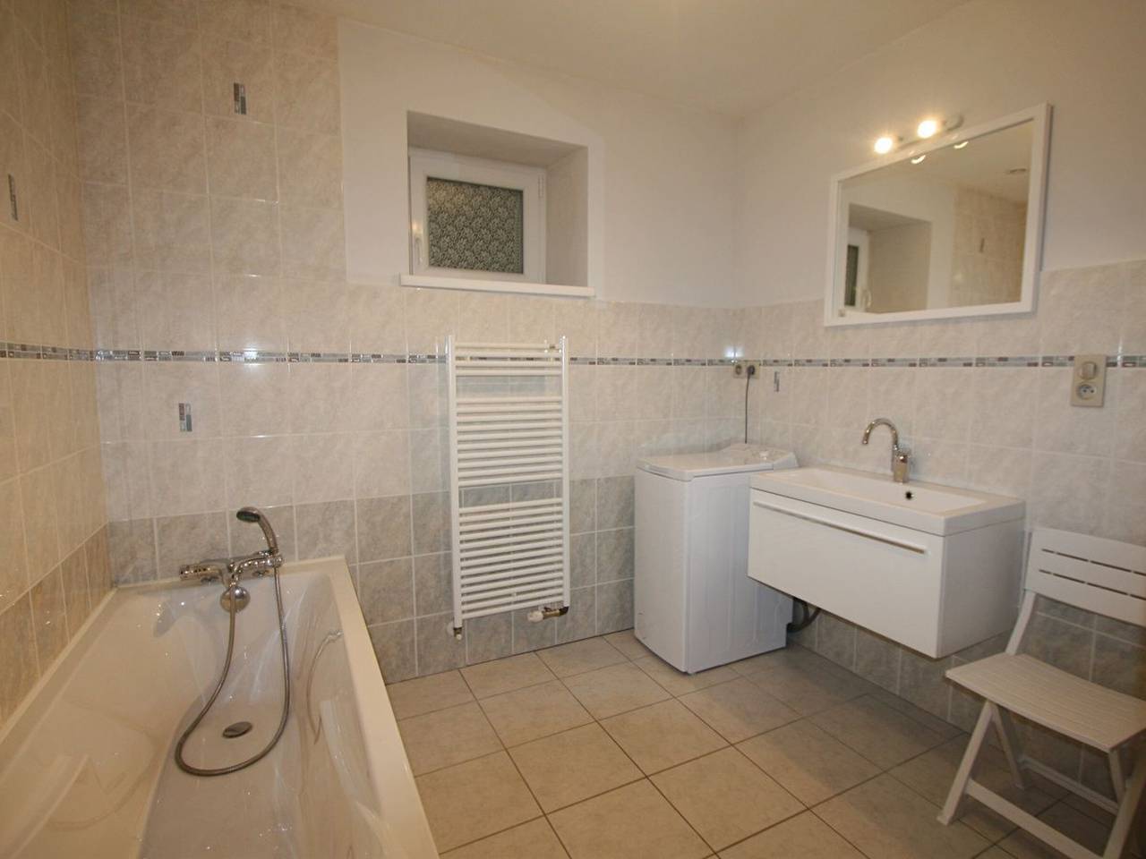 Gîte Spacieux entre Épinal et Gérardmer, Terrasse Privative, 5 Pers, Draps Inclus in Docelles, Région d'Épinal