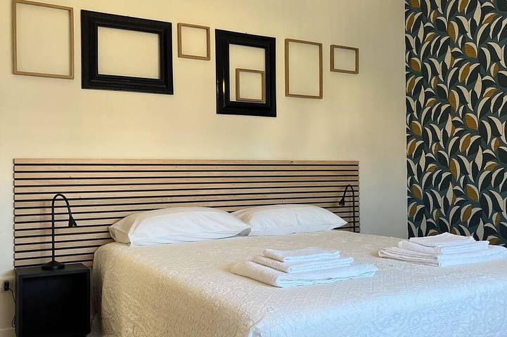 Ganze Wohnung, Apartment a few meters from the sea, newly renovated with parking space in Ventimiglia, Ligurische Alpen